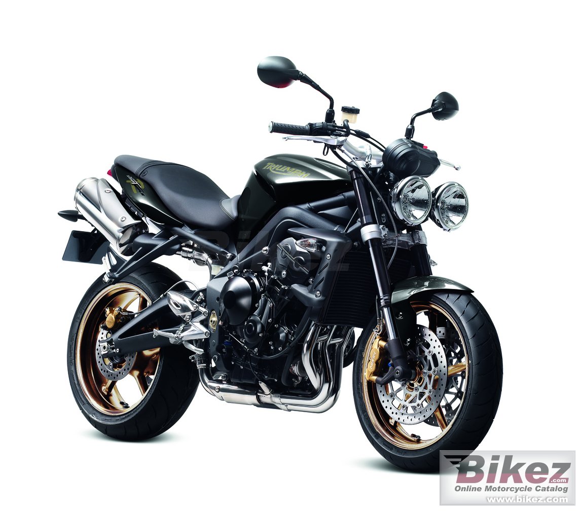 Big Triumph street triple r picture and wallpaper from Bikez.com